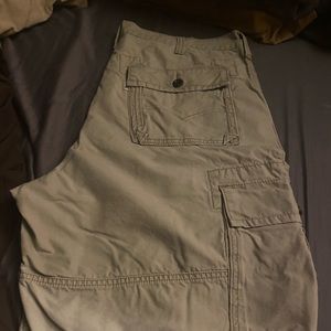 Levi cargo shorts 36w